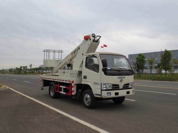 國五東風18米伸縮臂高空作業(yè)車